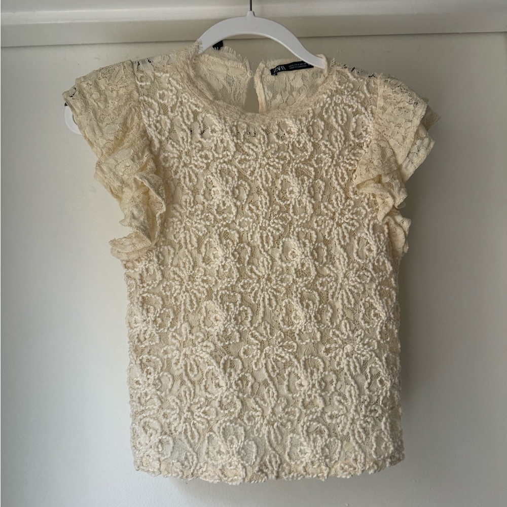Zara | Ivory Floral Lace Top | Size: S